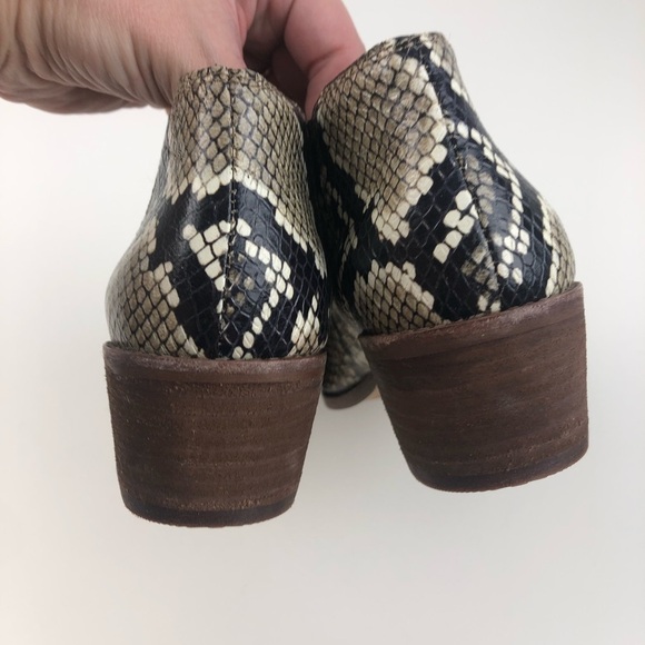 Madewell Sonia Low Chelsea Leather Bootie 6 Natural Multi Snake Embossed $188 - Picture 8 of 11